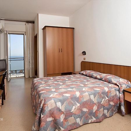 Hotel Royal-Spiaggia Gatteo a Mare Bagian luar foto