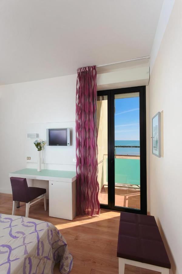 Hotel Royal-Spiaggia Gatteo a Mare Bagian luar foto