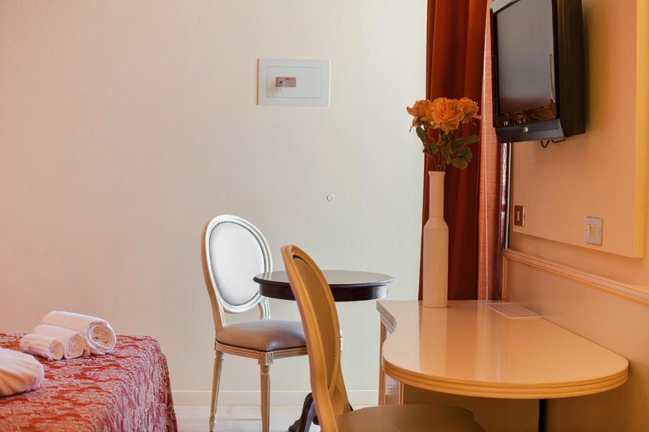 Hotel Royal-Spiaggia Gatteo a Mare Bagian luar foto