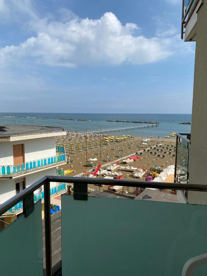 Hotel Royal-Spiaggia Gatteo a Mare Bagian luar foto
